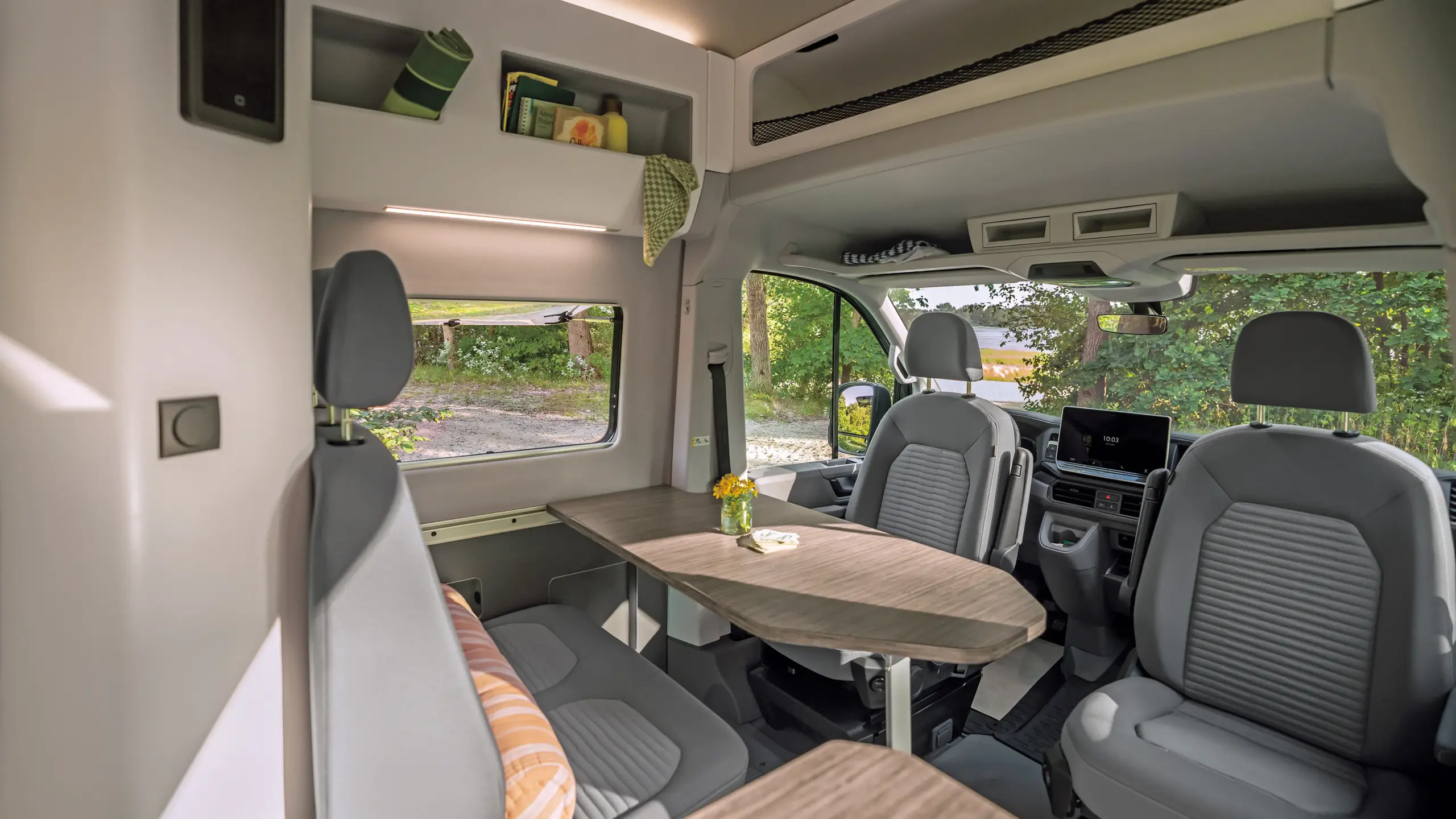 Innenraum des Volkswagen Grand California DUNE